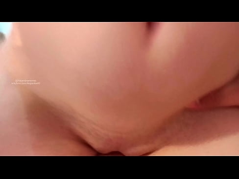 ❤️ Ablamın odasında uyuyorum ve ben böyle uyandım ❤❌ Seks videosu bizde ️❤