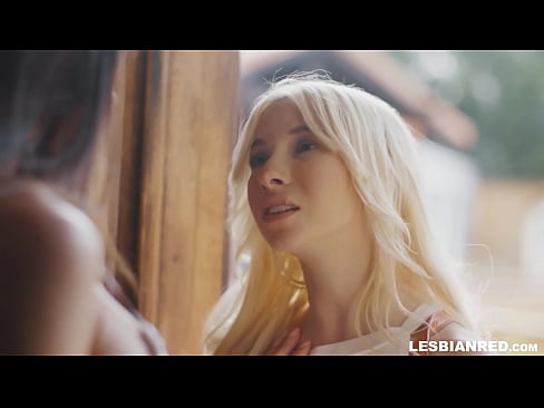 ❤️ Kız birkaç ay sonra eve gelir ve üvey annesinin amını yemeye başlar ❤❌ Seks videosu bizde ️❤