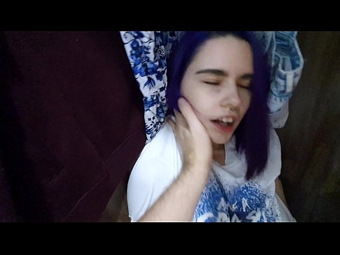 ❤️ Dolapta ablamı buldum ve boşalmasına yardım etti ❤❌ Seks videosu bizde ️❤