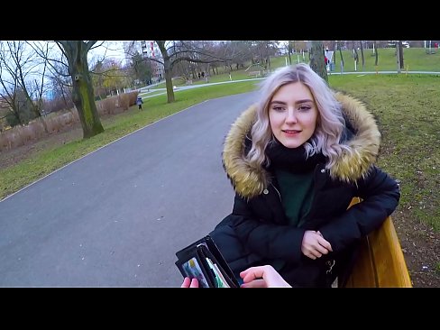 ❤️ Para için bir yabancının sıcak boşalmasını yutar - parkta Eva Elfie tarafından oral seks ❤❌ Seks videosu bizde ️❤